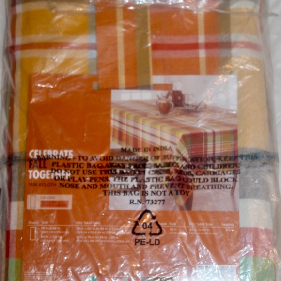 NWT Celebrate Fall Together Plaid Tablecloth Multicolor 60"X102" Below$40 Retail - Picture 3 of 4